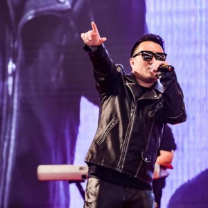 樊纯钢资料,樊纯钢最新歌曲,樊纯钢MV视频,樊纯钢音乐专辑,樊纯钢好听的歌